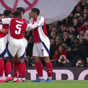 Ligue des Champions : Arsenal - PSG (2-0) - Résumé Vidéo