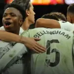 Le Real Madrid remporte le Clasico en dominant le Barça (2-1) et s’échappe en tête de la Liga – Vidéo Le Real Madrid remporte le Clasico en dominant le Barça (2-1) et s’échappe en tête de la Liga – Vidéo